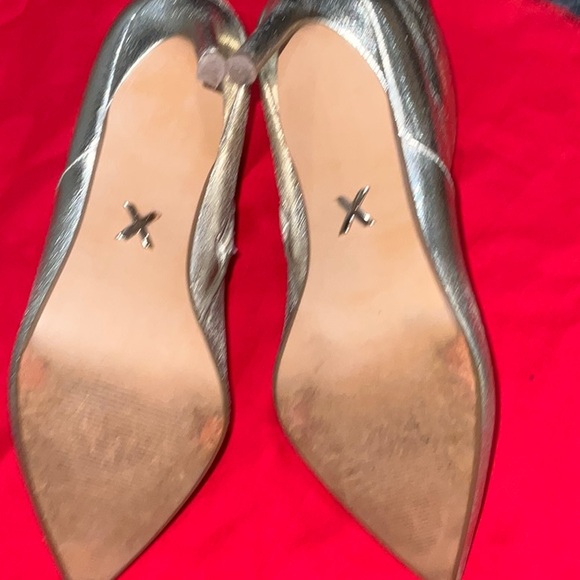 EUC Express Gold Metallic Ankle Boots - Size 7 - Picture 7 of 13